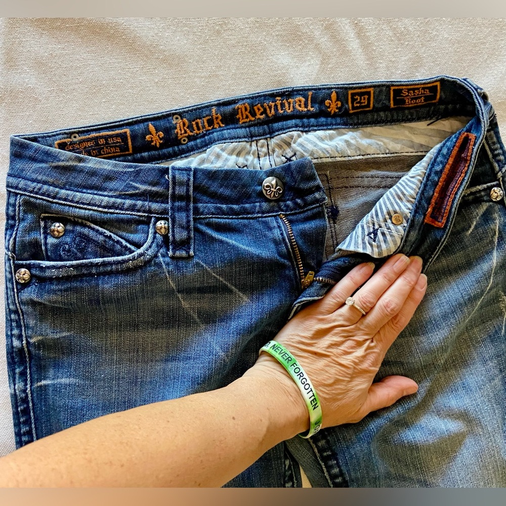 🔵 WOMENS ROCK REVIVAL SASHA BOOT DISTRESSED JEANS - SIZE 29 🔵 - Picture 4 of 8
